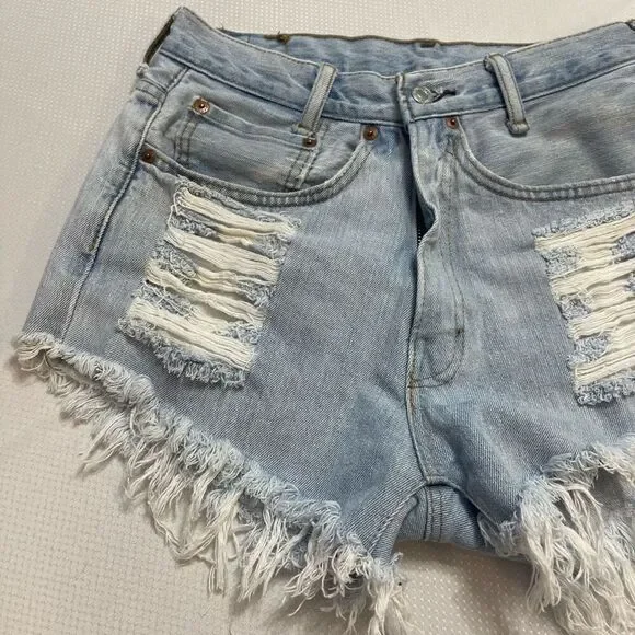 Levi’s Light Wash Destroyed Denim Shorts Size 28 See Measurements